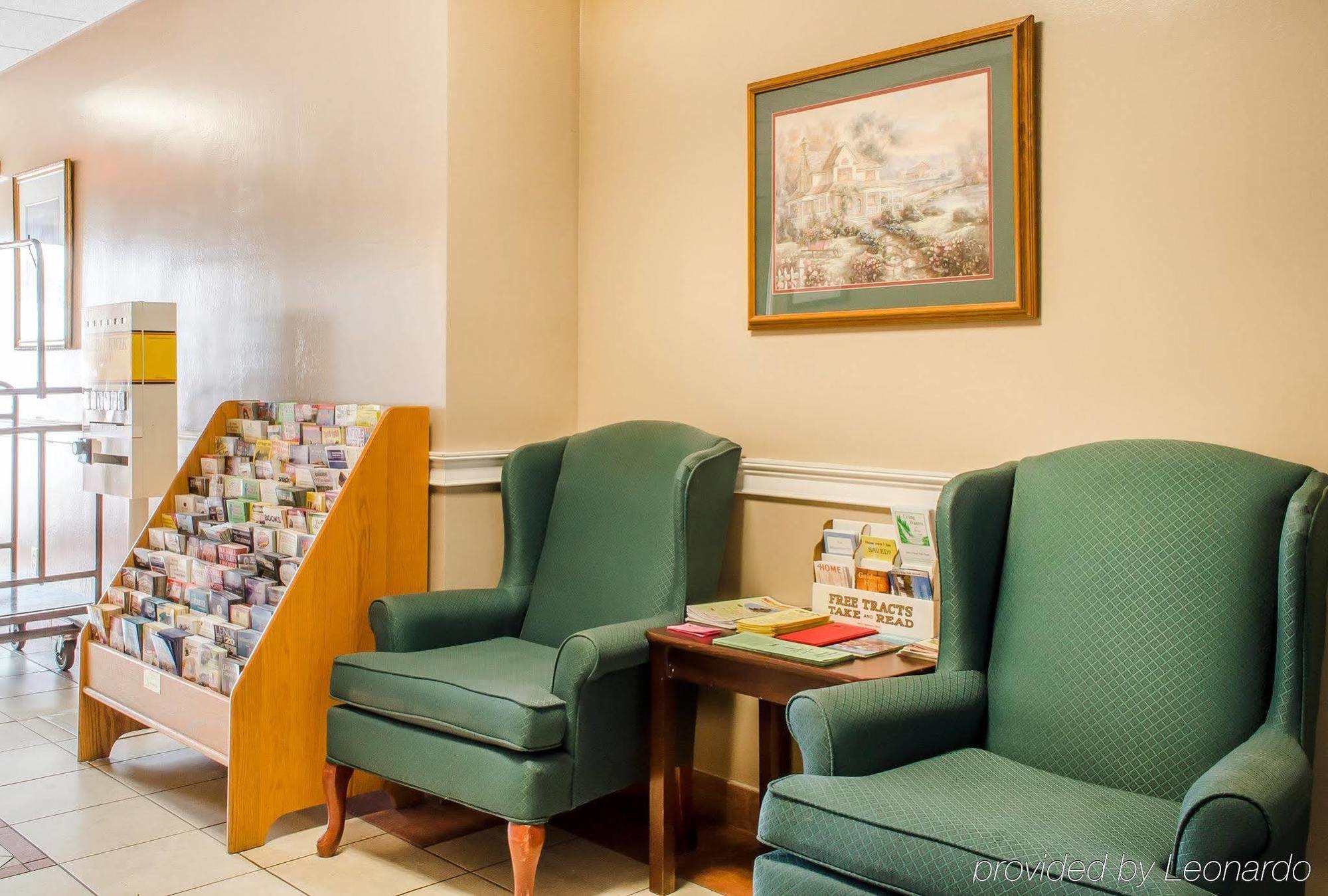 Econo Lodge Inn & Suites Denver Bagian luar foto