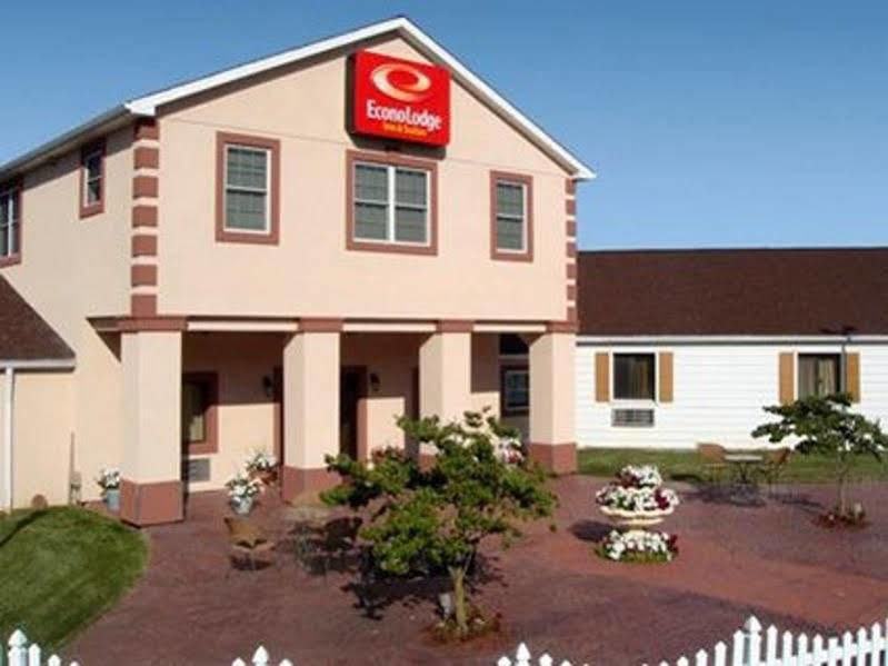 Econo Lodge Inn & Suites Denver Bagian luar foto